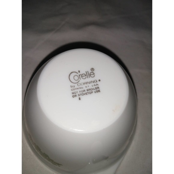 Corelle by corning hook handled spring blossom teacup and saucers (set of 5) - Picture 4 of 5